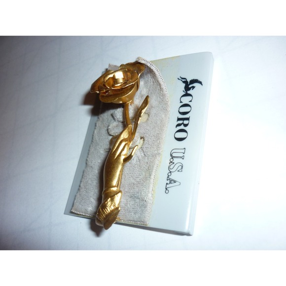 Vintage New Coro USA Gold Tone Victorian Hand Holding Rose Brooch Pin 2.75" - Picture 5 of 7